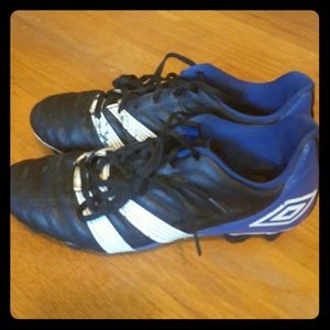 Women's soccer kleats